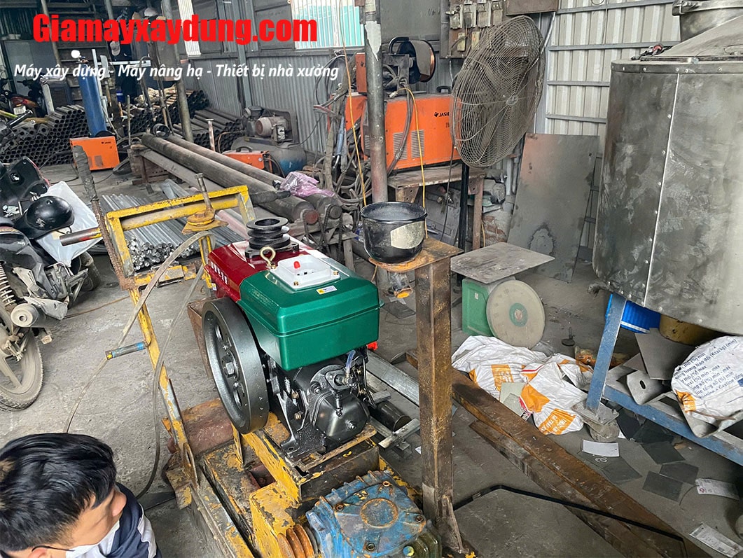 Máy nổ Diesel QuanTrai D8 R180 nước