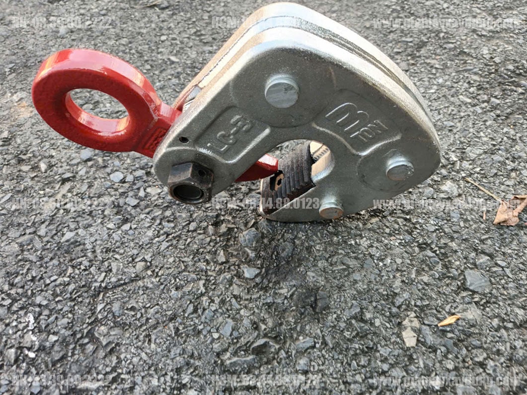 Kẹp tôn ngang Kenbo 3 tấn LC3