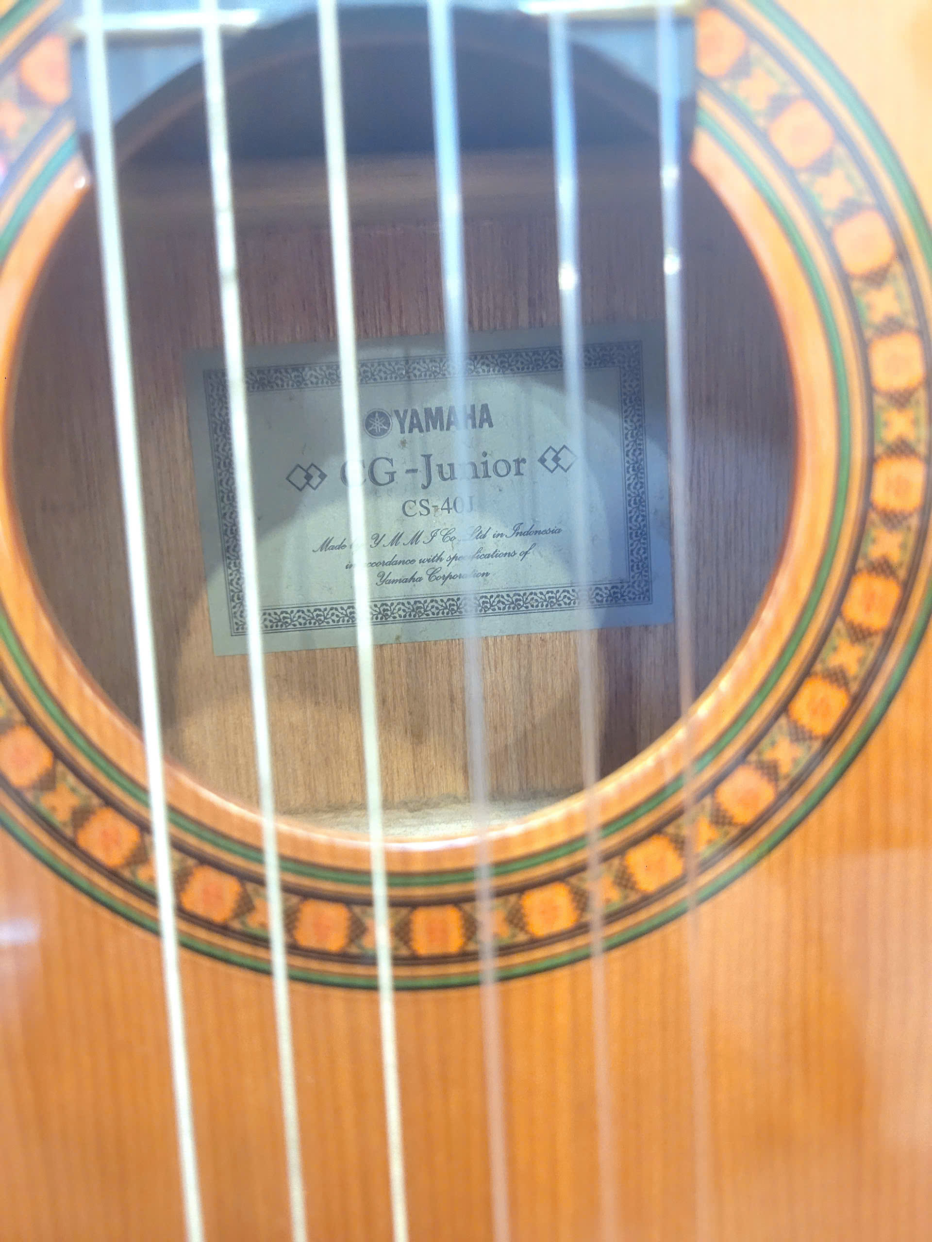 GUITAR CLASSSIC YAMAHA - CS - 40J