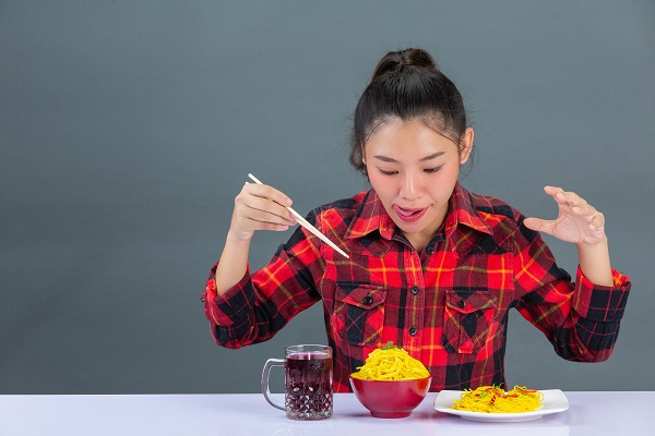Ăn uống theo cảm xúc: Những điều bạn nên biết