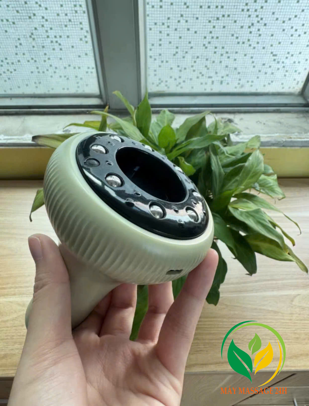 Máy giác hơi và cạo gió cầm tay