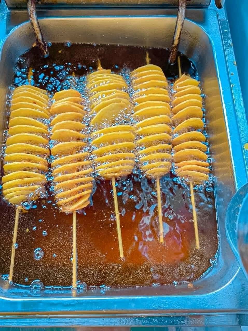 Khoai Tây Lốc Xoáy Thảo Linh Linh 1kg (10 Chiếc)