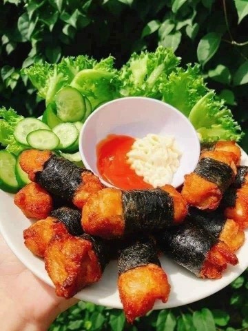 Gà Cuộn Rong Biển Kitkool Túi 1kg (Kèm Sốt Chua Cay)