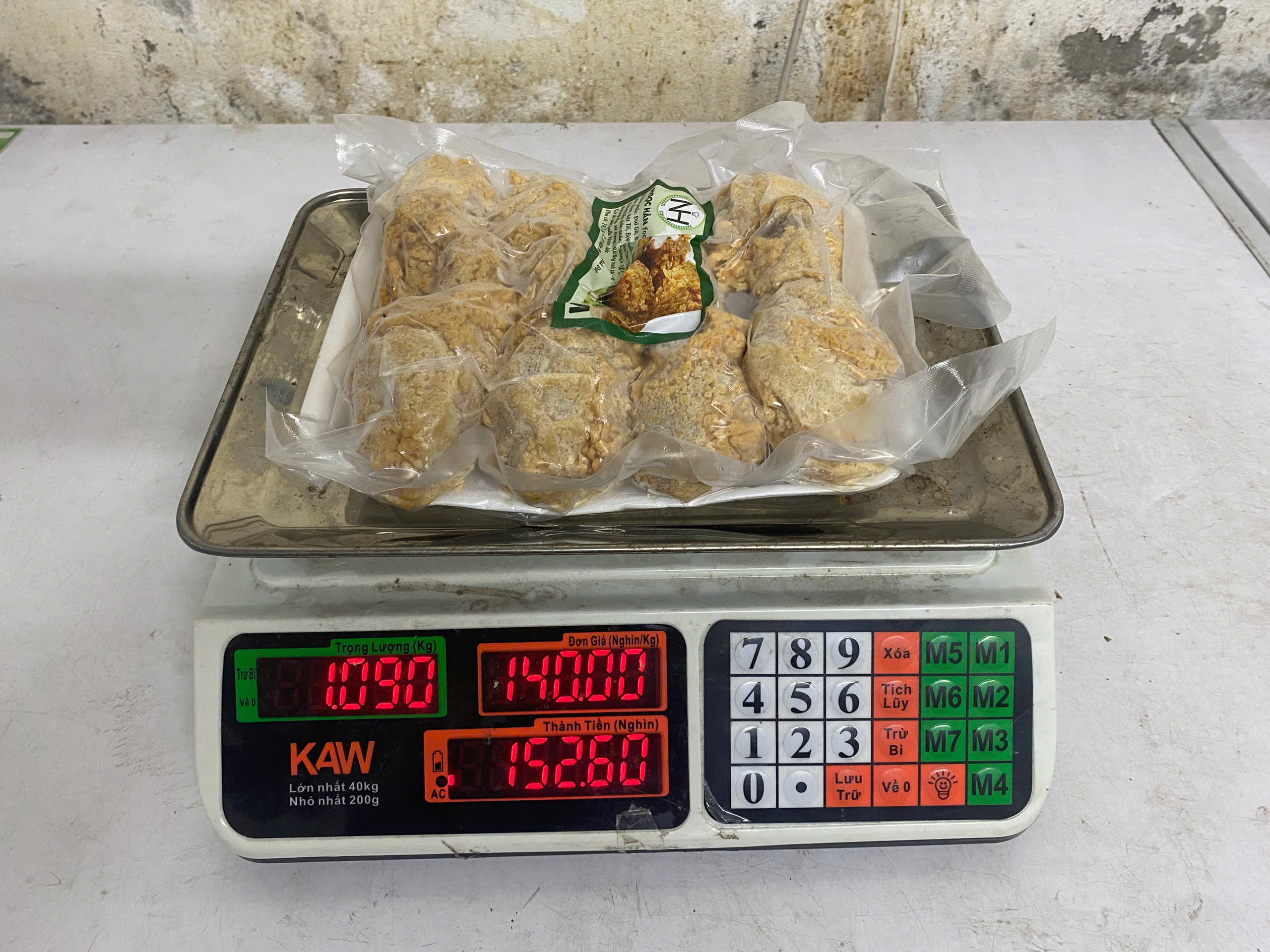 Đùi Gà Chiên Ngọc Hân Foods 1KG/8 Chiếc