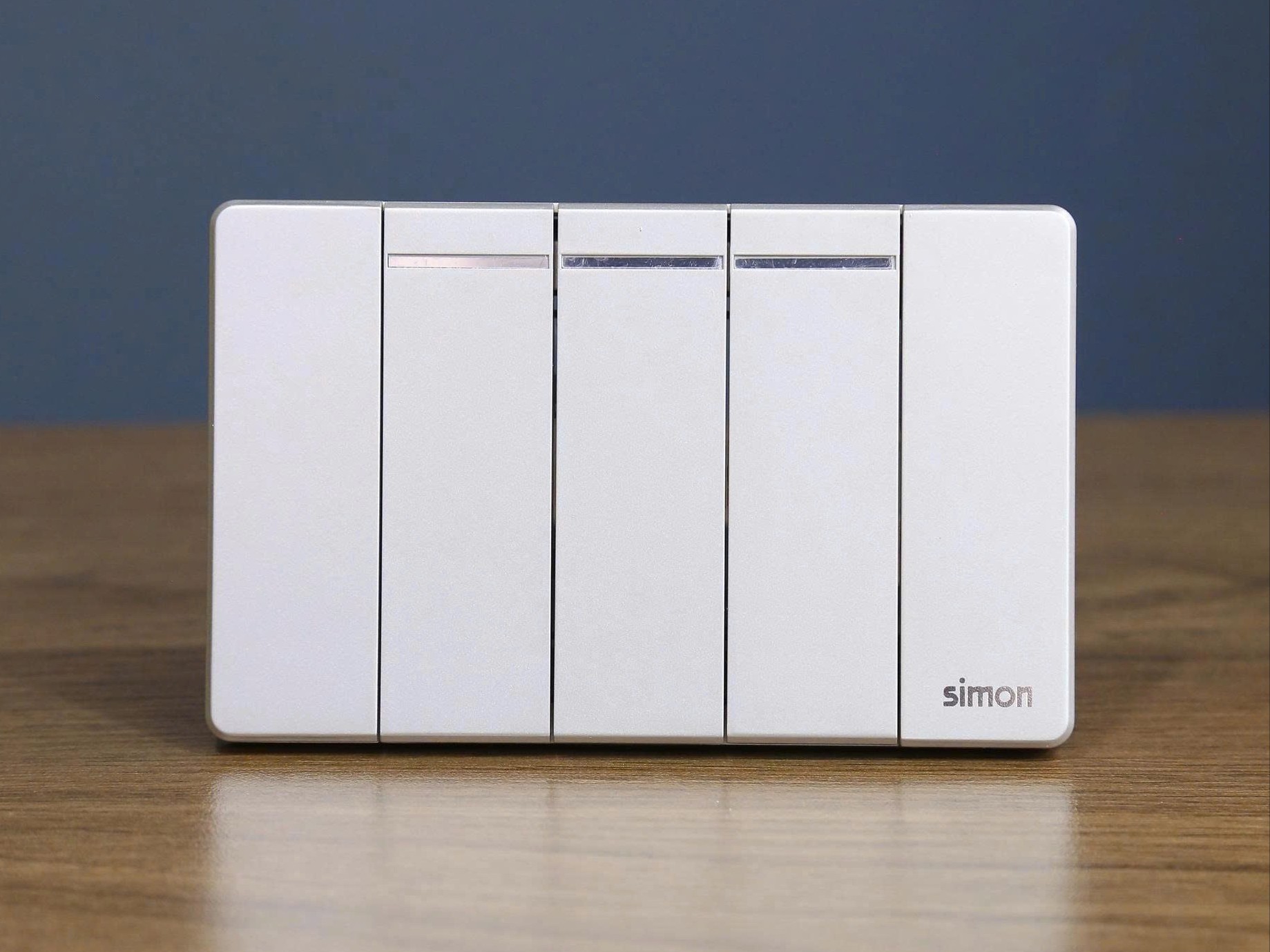 K9 - Bộ công tắc ba 2 chiều S (champagne) Simon K9 591032-46 màu sâm panh
