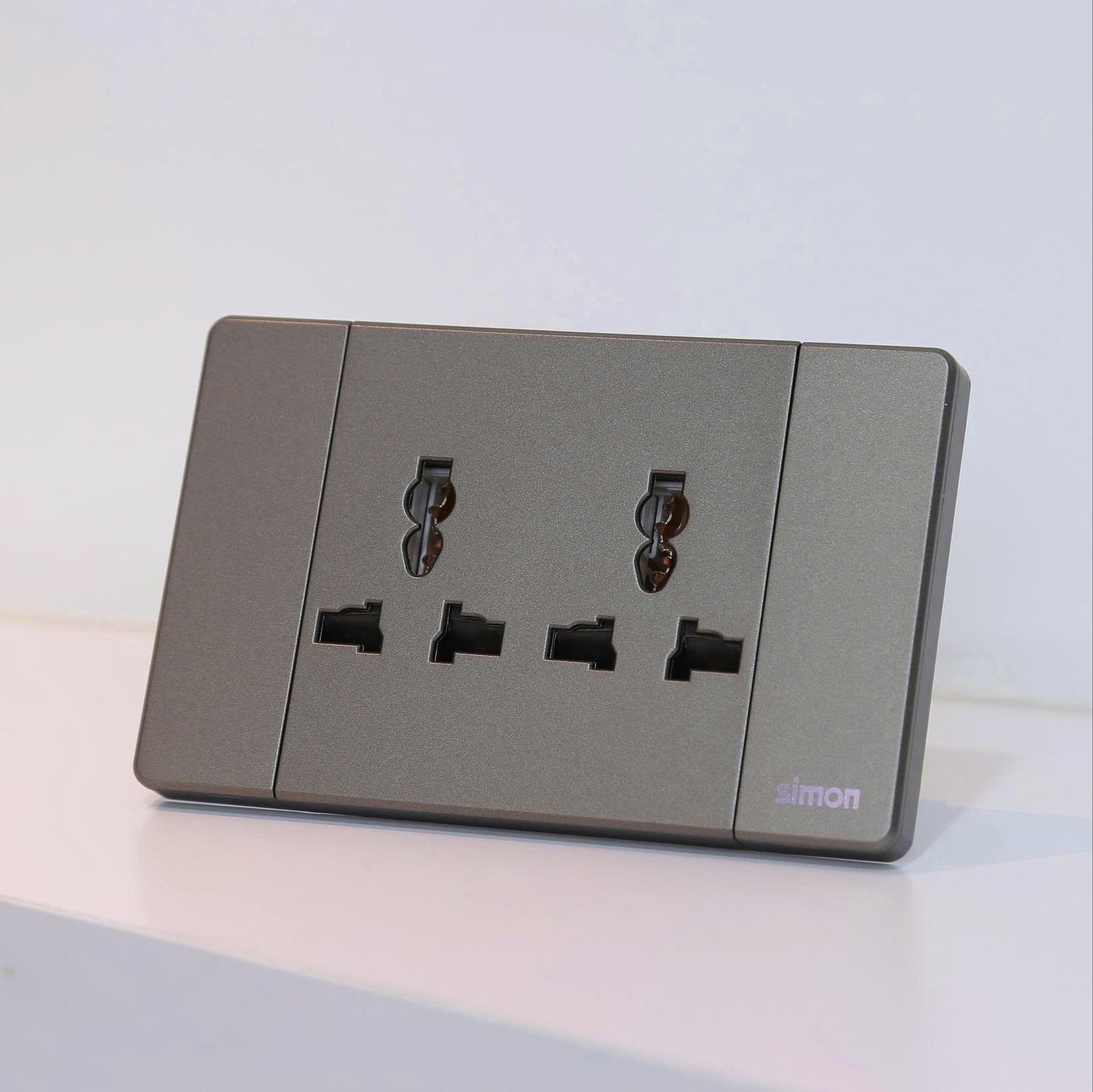 K9 - Bộ ổ cắm đôi 3 chấu đa năng (grey) K9 Simon 594202-61 màu xám
