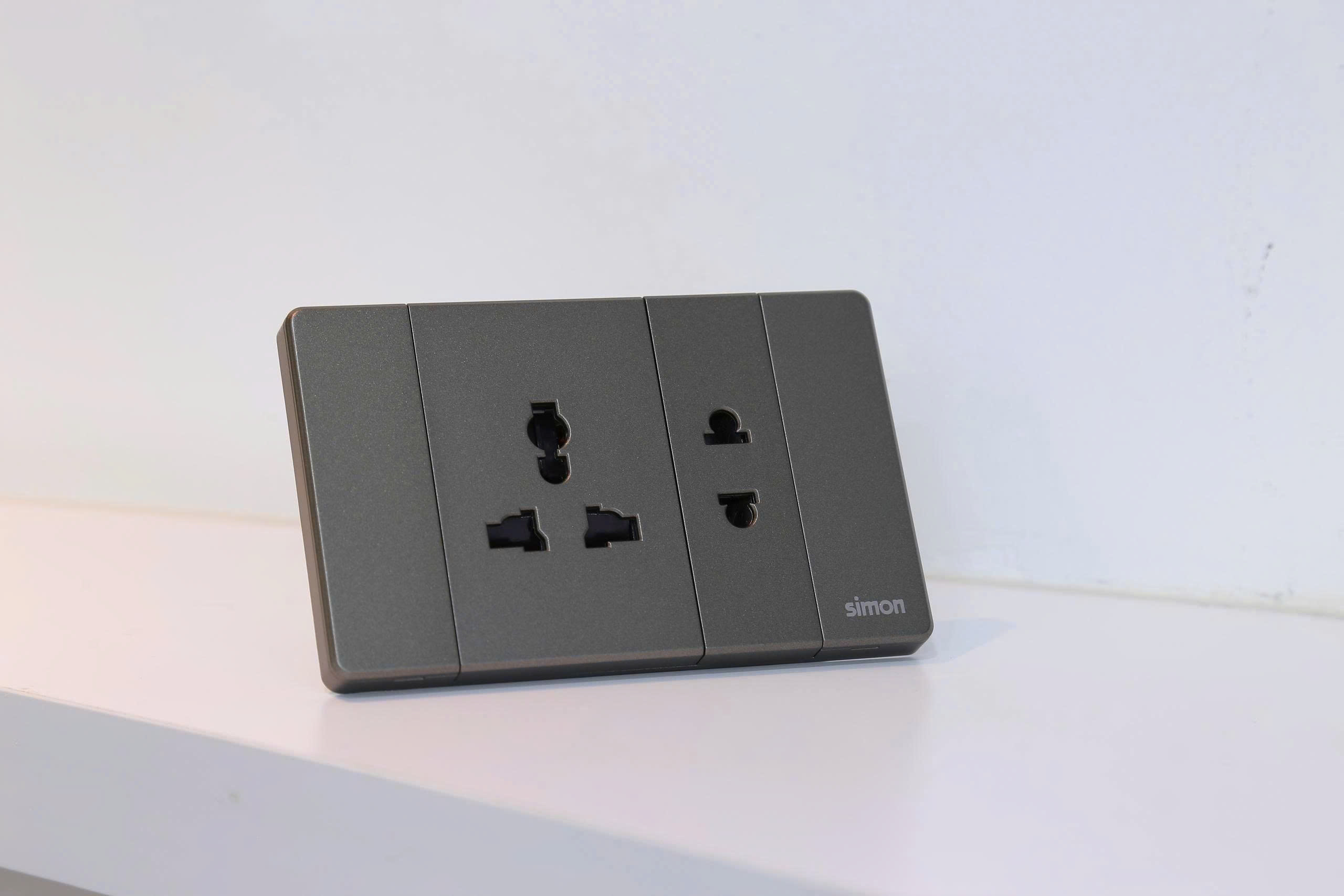 K9 - Bộ ổ cắm đôi 3 chấu thường (grey) Simon K9 594201-61 màu xám