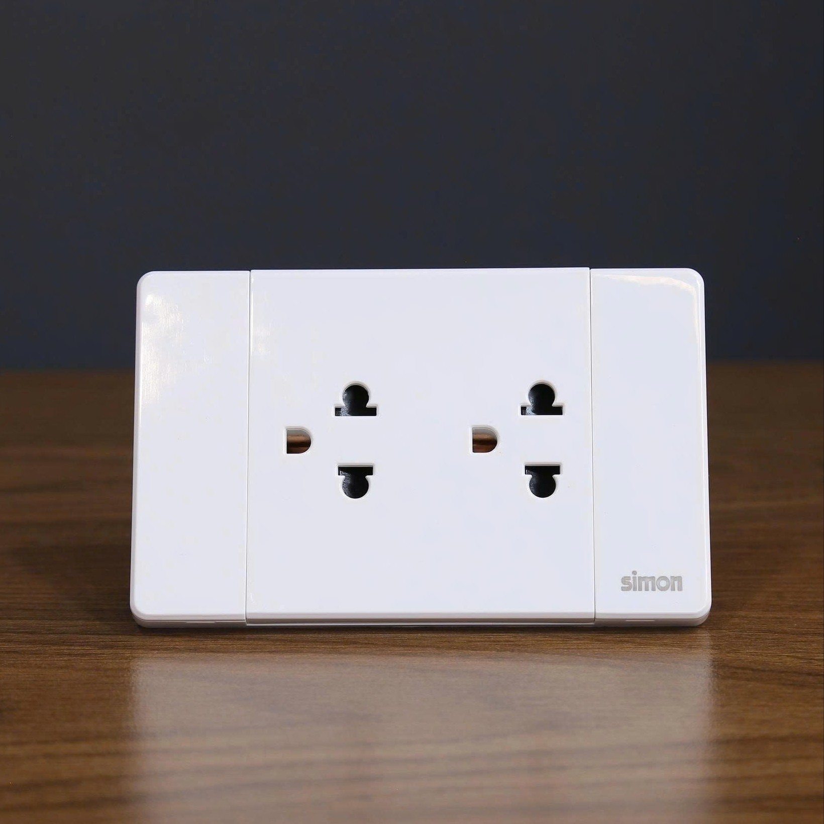 K9 - Bộ ổ cắm đôi 3 chấu thường Simon  594201 màu trắng