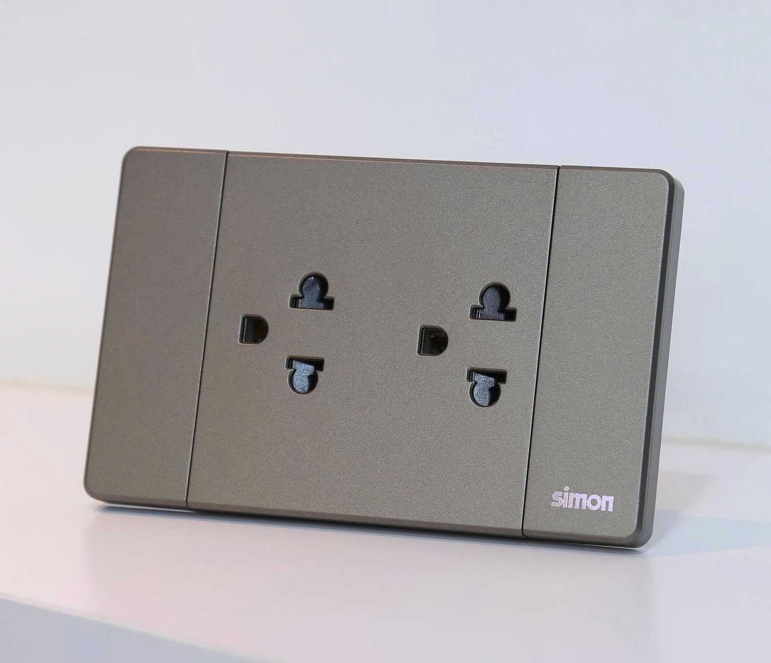 K9 - Bộ ổ cắm đôi 3 chấu thường (grey) Simon K9 594201-61 màu xám