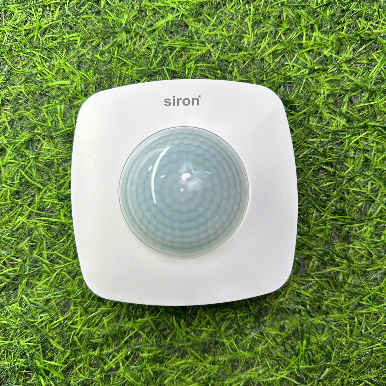 Cảm Biến Hồng Ngoại Nổi Trần 3 mắt PIR Siron SR-SS111