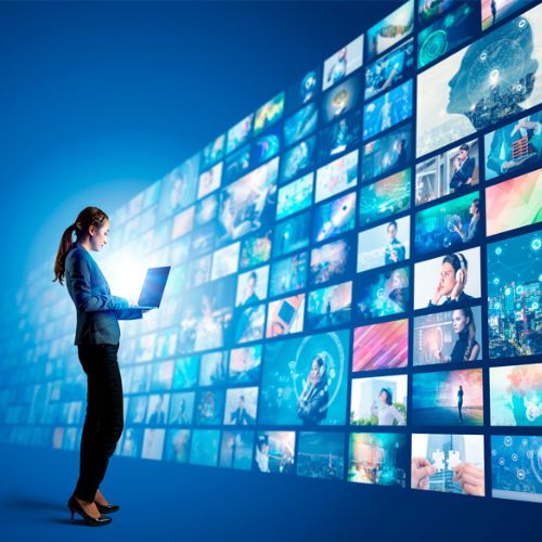 Hệ thống âm thanh và giải trí thông minh