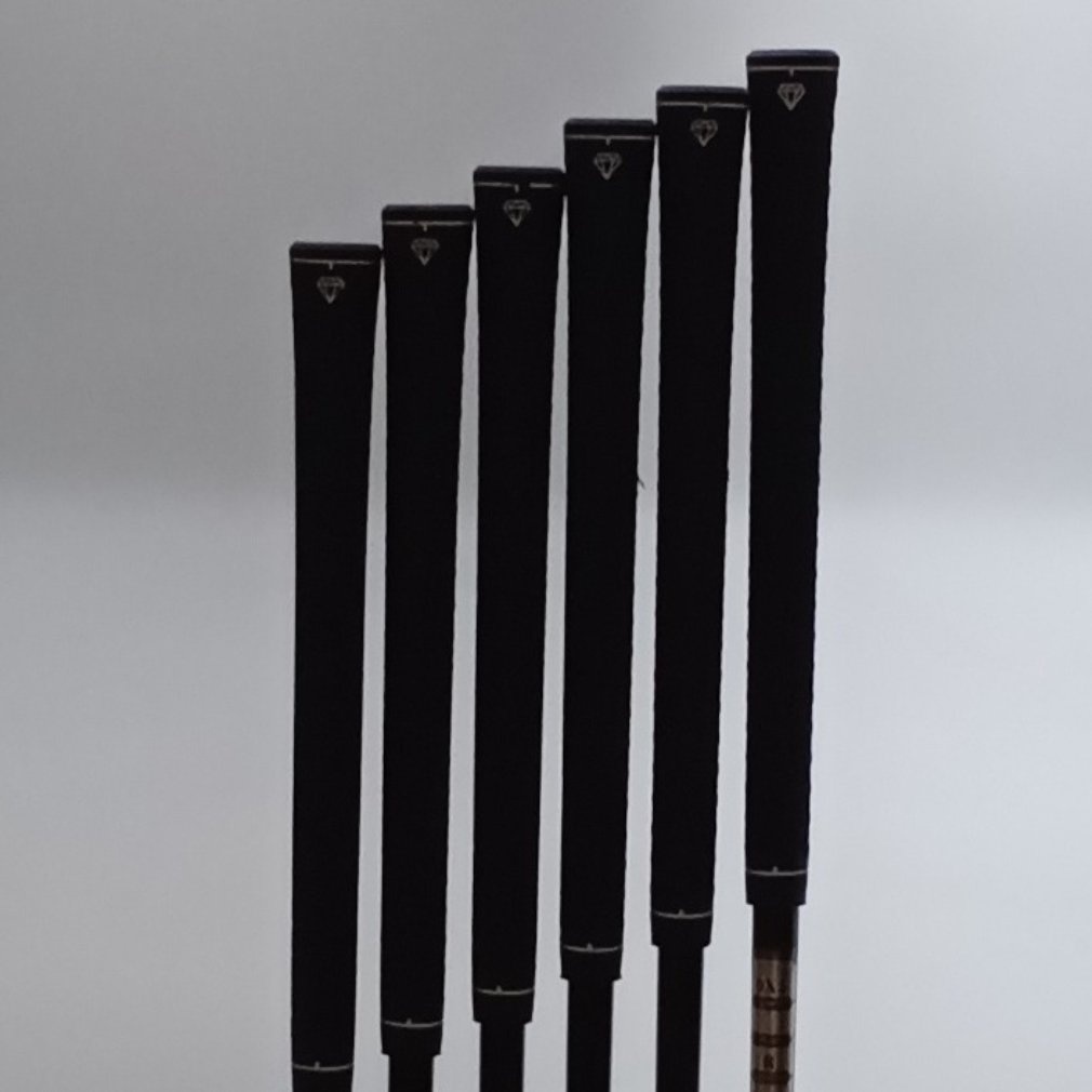 [Gậy golf cũ] Majesty Bộ gậy sắt (iron set) MAJESTY Royale (2023) R MAJESTY LV550