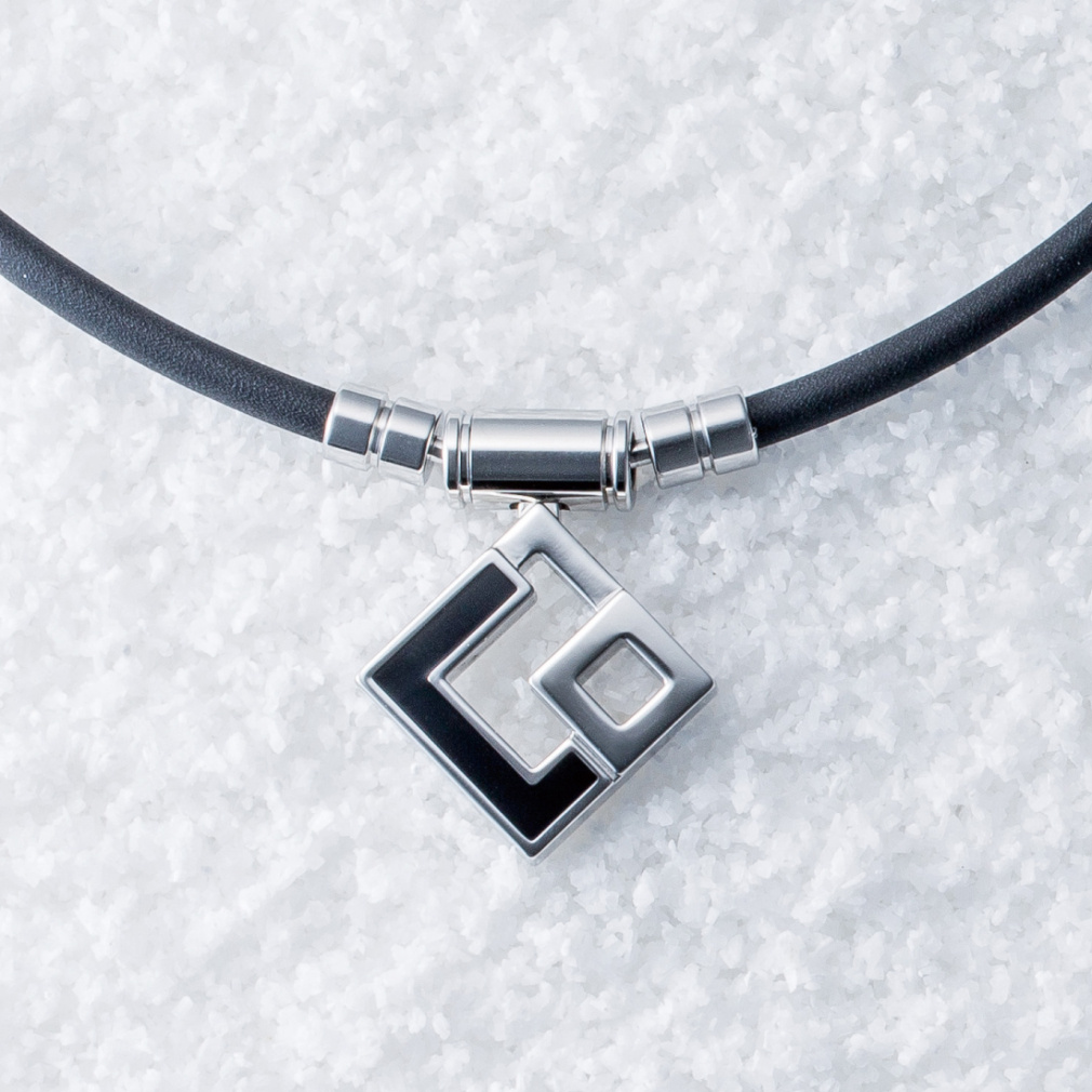 Colan Totte TAO Necklace AURA Silver x Black