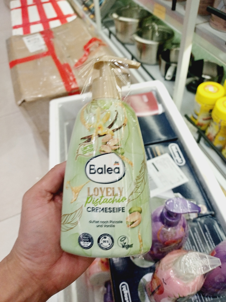 Nước rửa tay Balea Lovely Pistachio 500ml