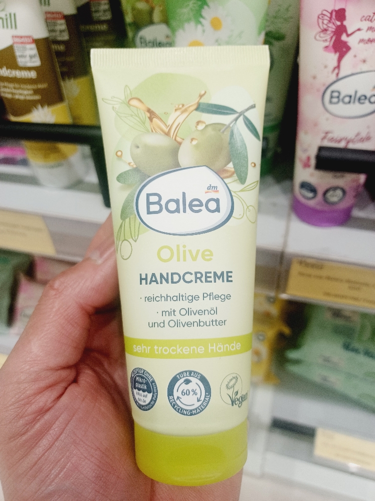 Kem dưỡng da tay Balea Olive  _100ml