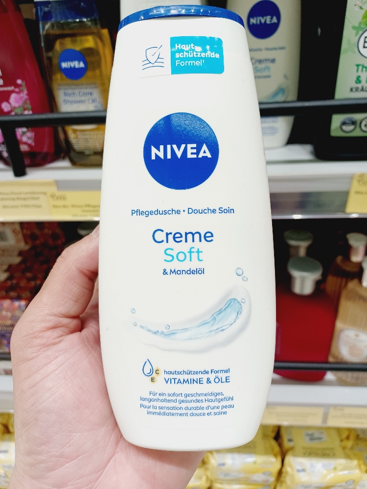 Sữa tắm Nivea creme soft (kem & dầu hạnh nhân) 250ml