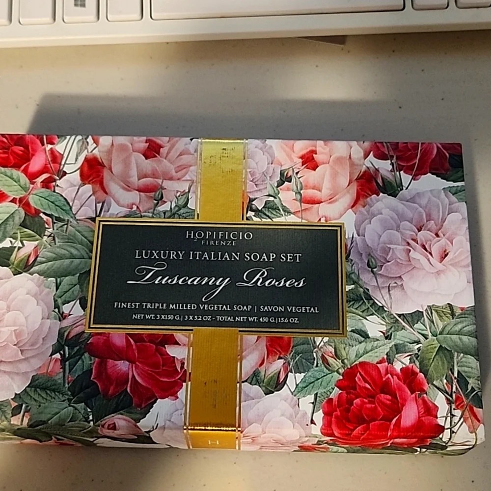 Set 3 bánh xà phòng cao cấp Ý Hopificio Firenze "Tuscany Roses" Luxury Italian Soap Set hương hoa hồng 450g
