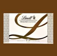 Socola Lindt pralines classic ( trắng, đỏ mận, xanh) 200g