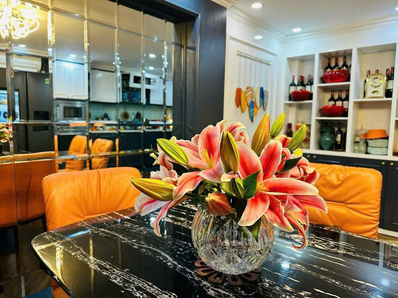 Lọ hoa cầu Bohemia 17,5cm