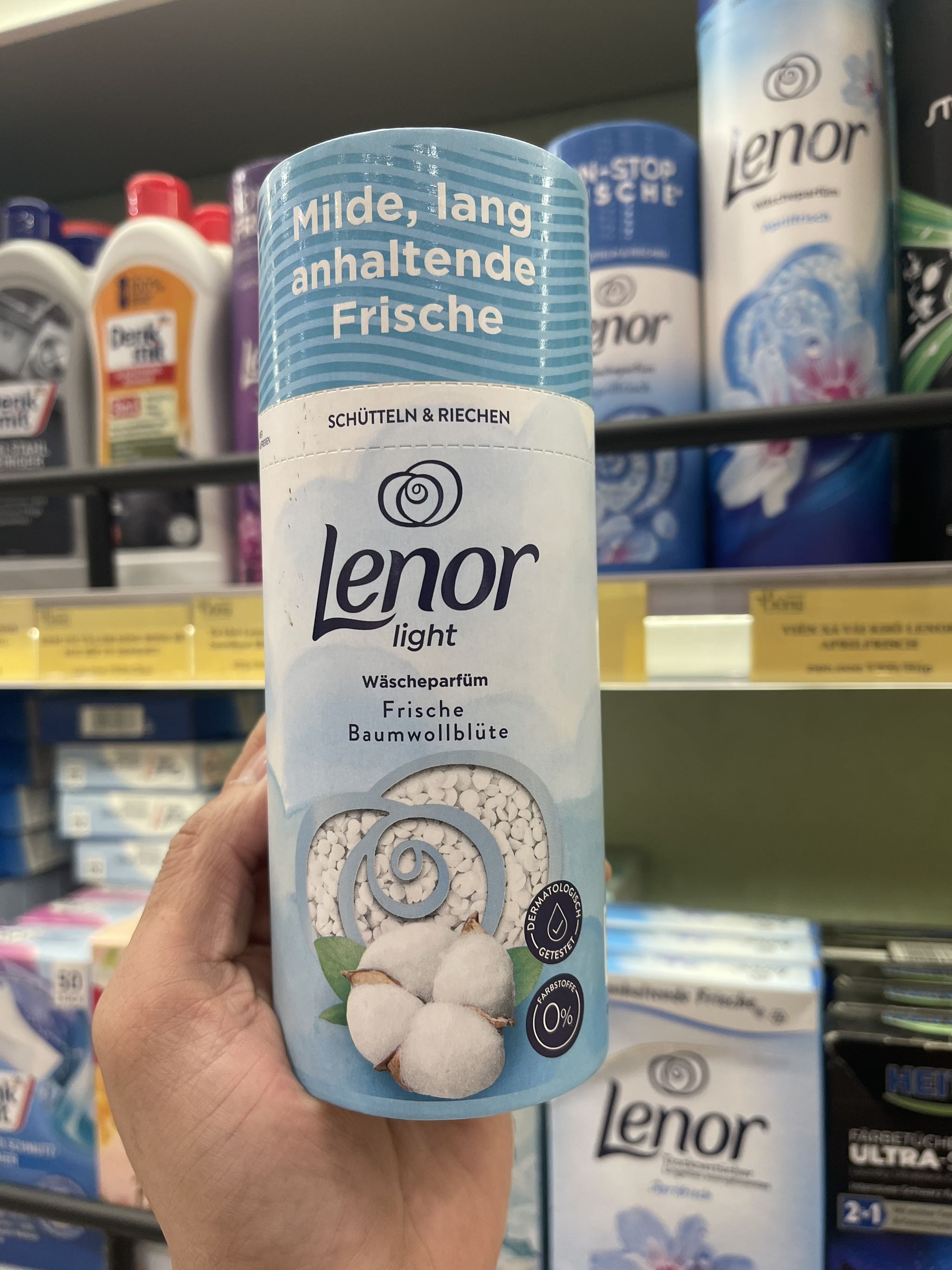 Viên Xả vải khô Lenor (light)_155g hương hoa bông tươi mát