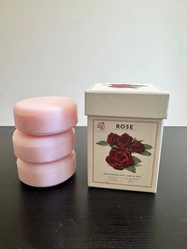 Hộp 3 bánh xà phòng thực vật Alchimia Soap hương hoa hồng (Rose Fine Vegetable Soap) Ý 450g