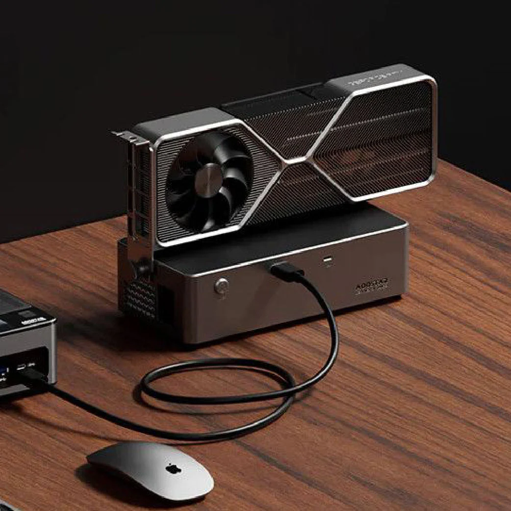 eGPU kết nối với Mini PC qua dock đồ họa