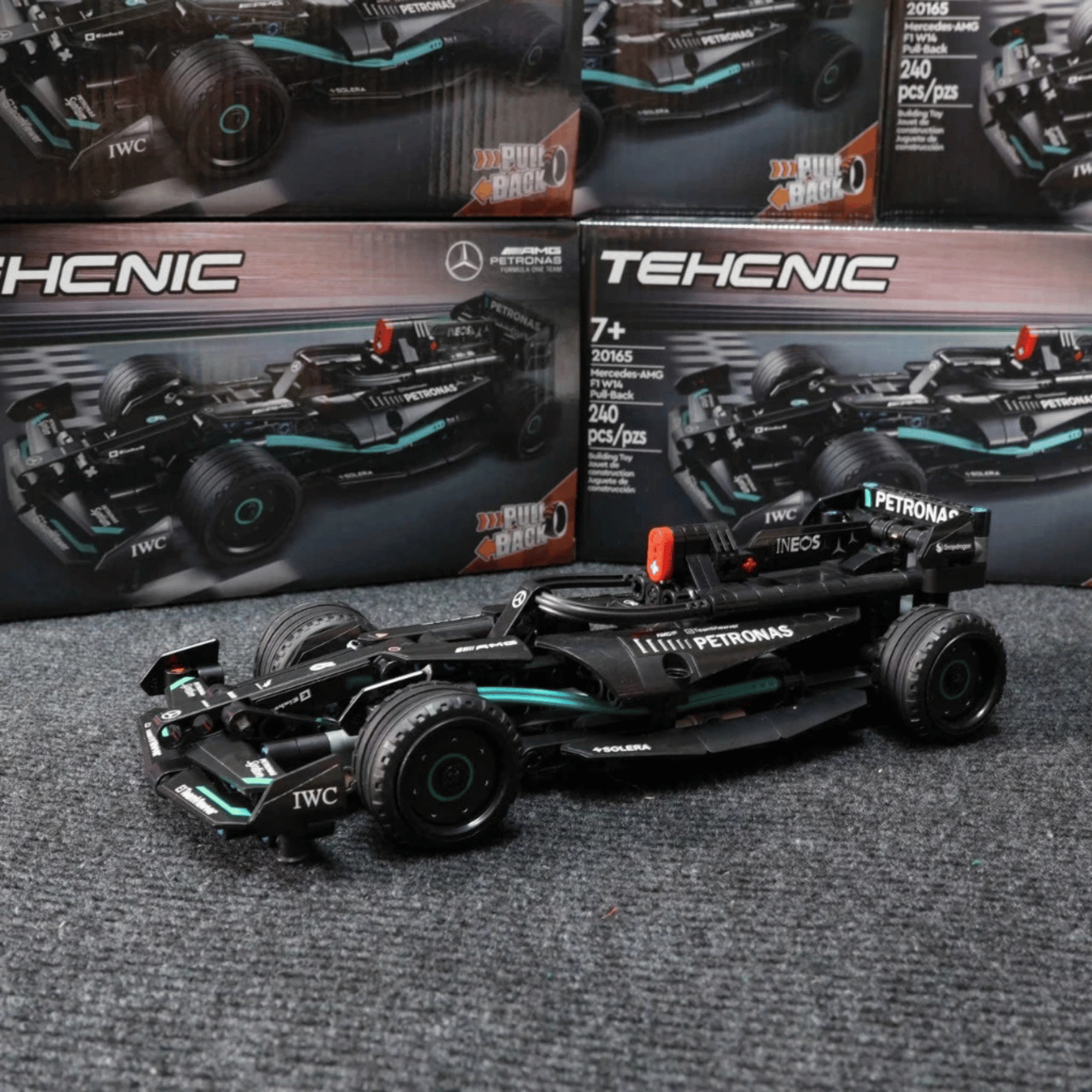 [TECHNIC] Mercedes -AMG F1 W14 Pull-Back 20165