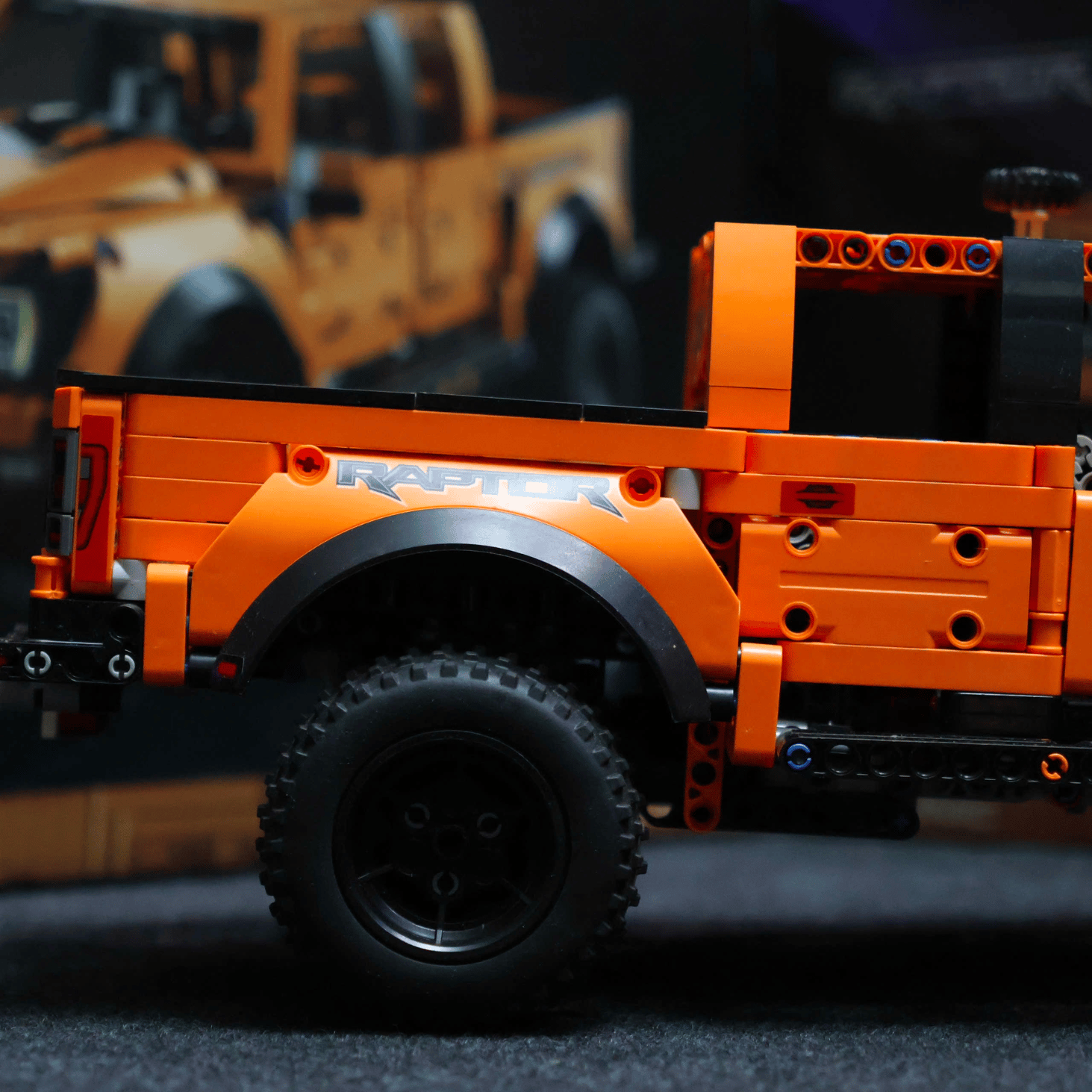 [TECHNIC] Mô hình xe lắp ghép Ford Raptor F150 M2181