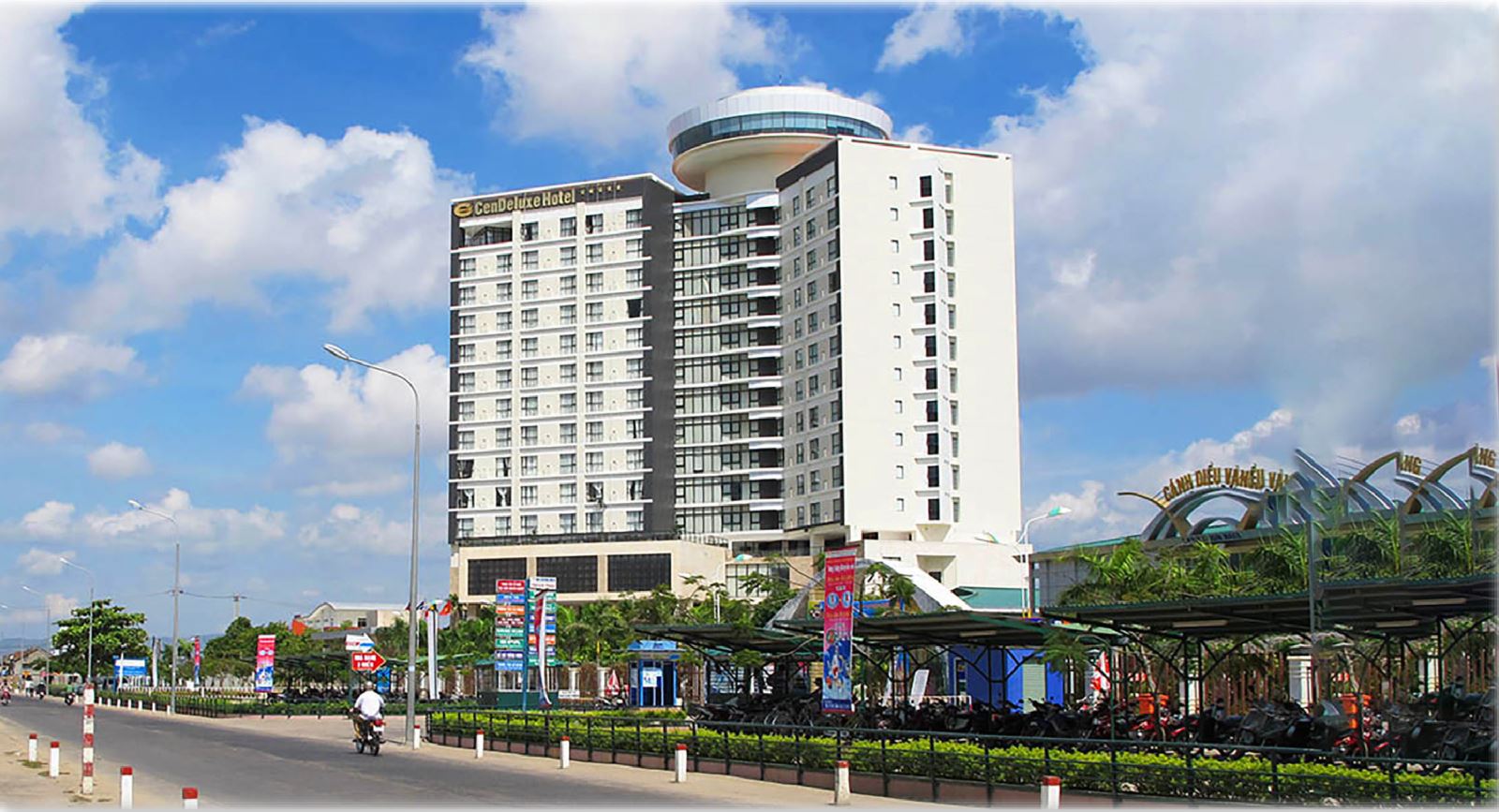 KHÁCH SẠN THUẬN THẢO 5 SAO TẠI THÀNH PHỐ TUY HÒA