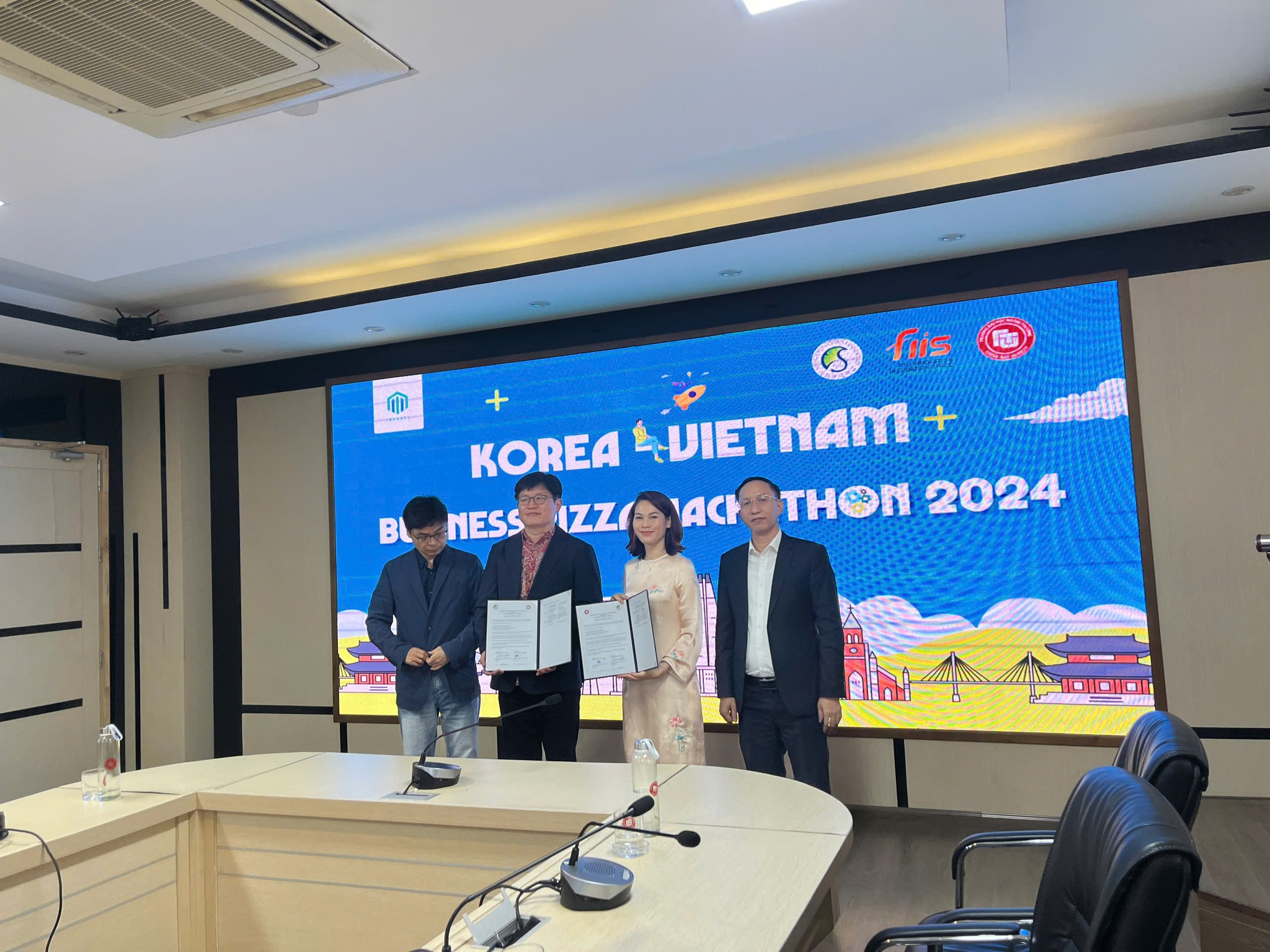 SỰ KIỆN BUSINESS PIZZA HACKATHON VÀ CHUYẾN THAM QUAN THINKZONE VENTURE: BƯỚC ĐI CHIẾN LƯỢC TRONG HỢP TÁC KHỞI NGHIỆP VIỆT - HÀN