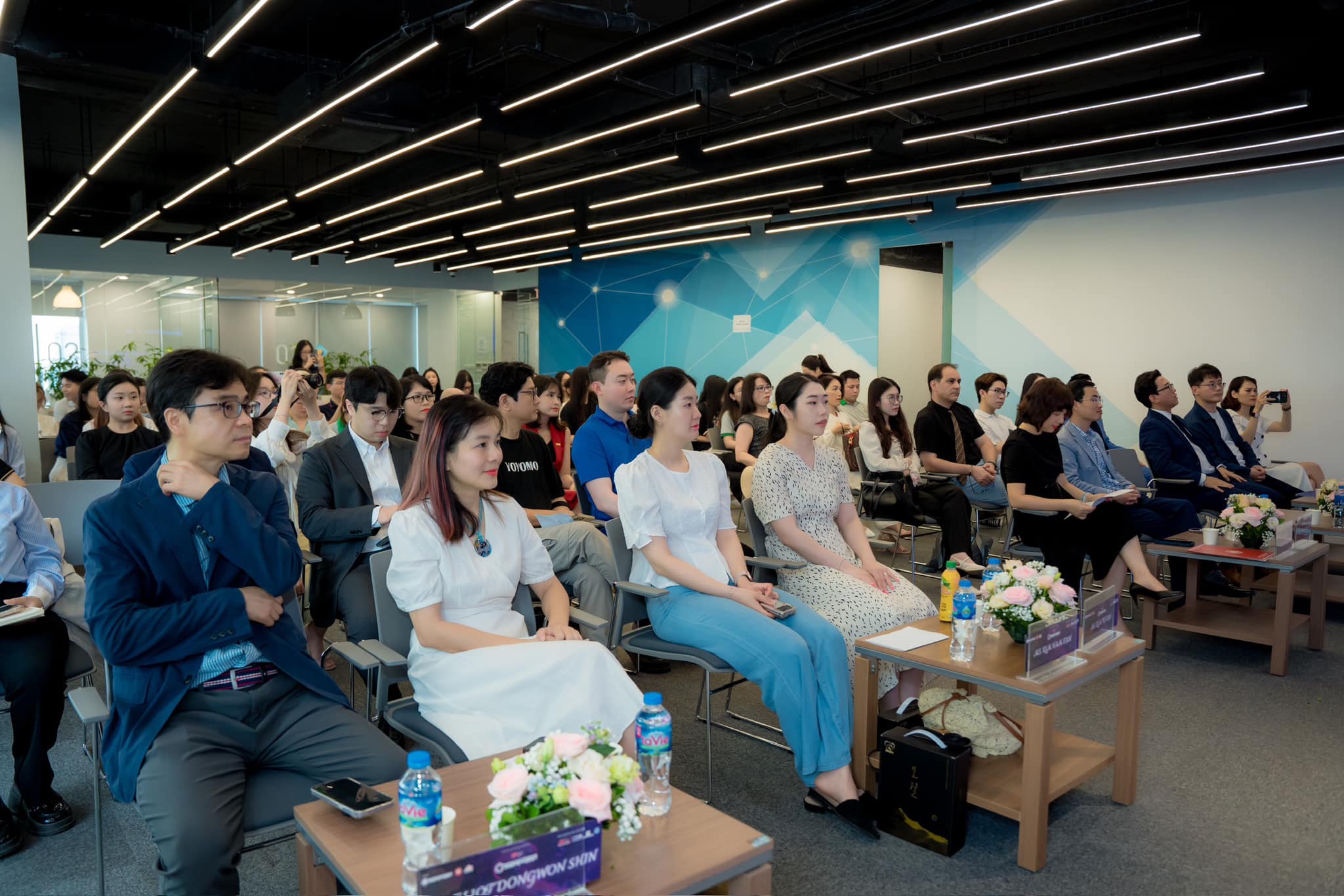 NGÀY THUYẾT TRÌNH GỌI VỐN DÀNH CHO SINH VIÊN VÀ CÁC CÔNG TY KHỞI NGHIỆP HÀNG ĐẦU HÀN QUỐC VỚI CHÍNH PHỦ GANGWON