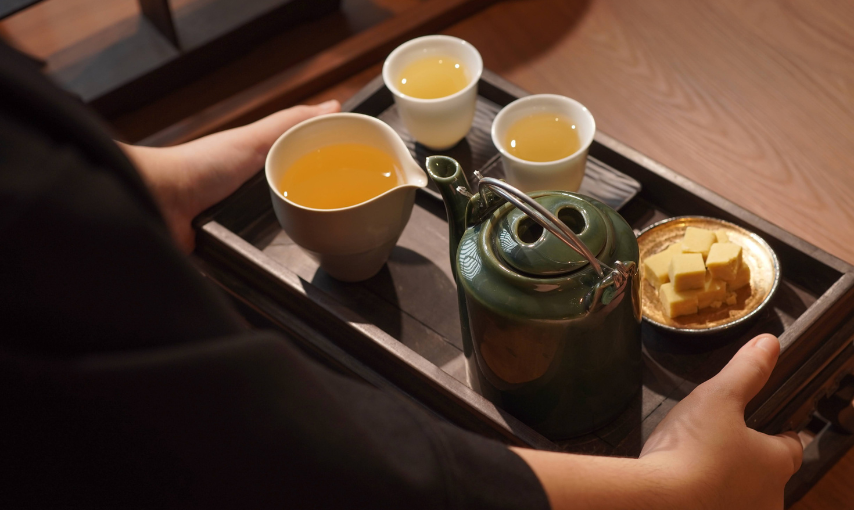 The Art of Tea Tasting from Countries around the World and the Sophisticated House Tea at QuanTea