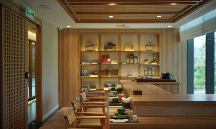 QuanTea - A Tea Room Combining Zen Art and Modern Style