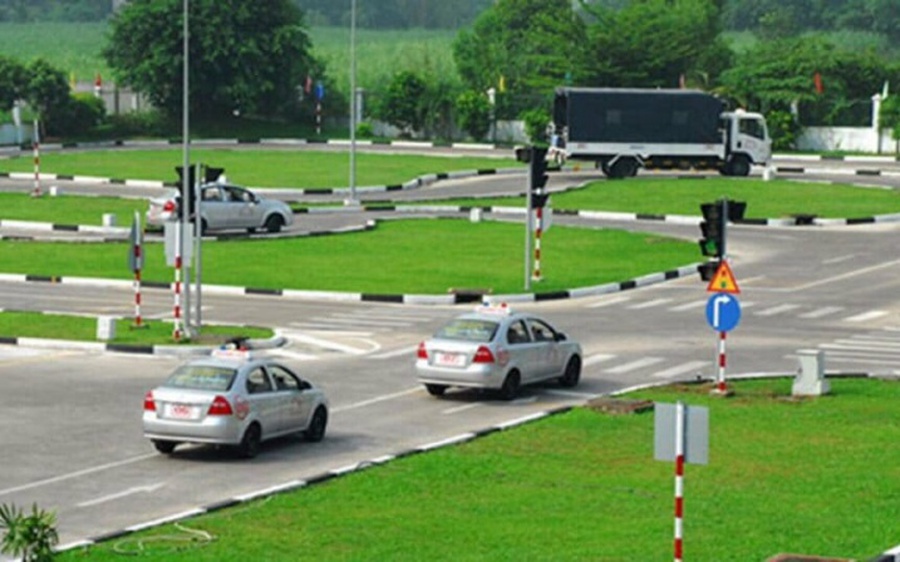 Nghị định 160/2024/NĐ-CP quy định về hoạt động đào tạo và sát hạch lái xe