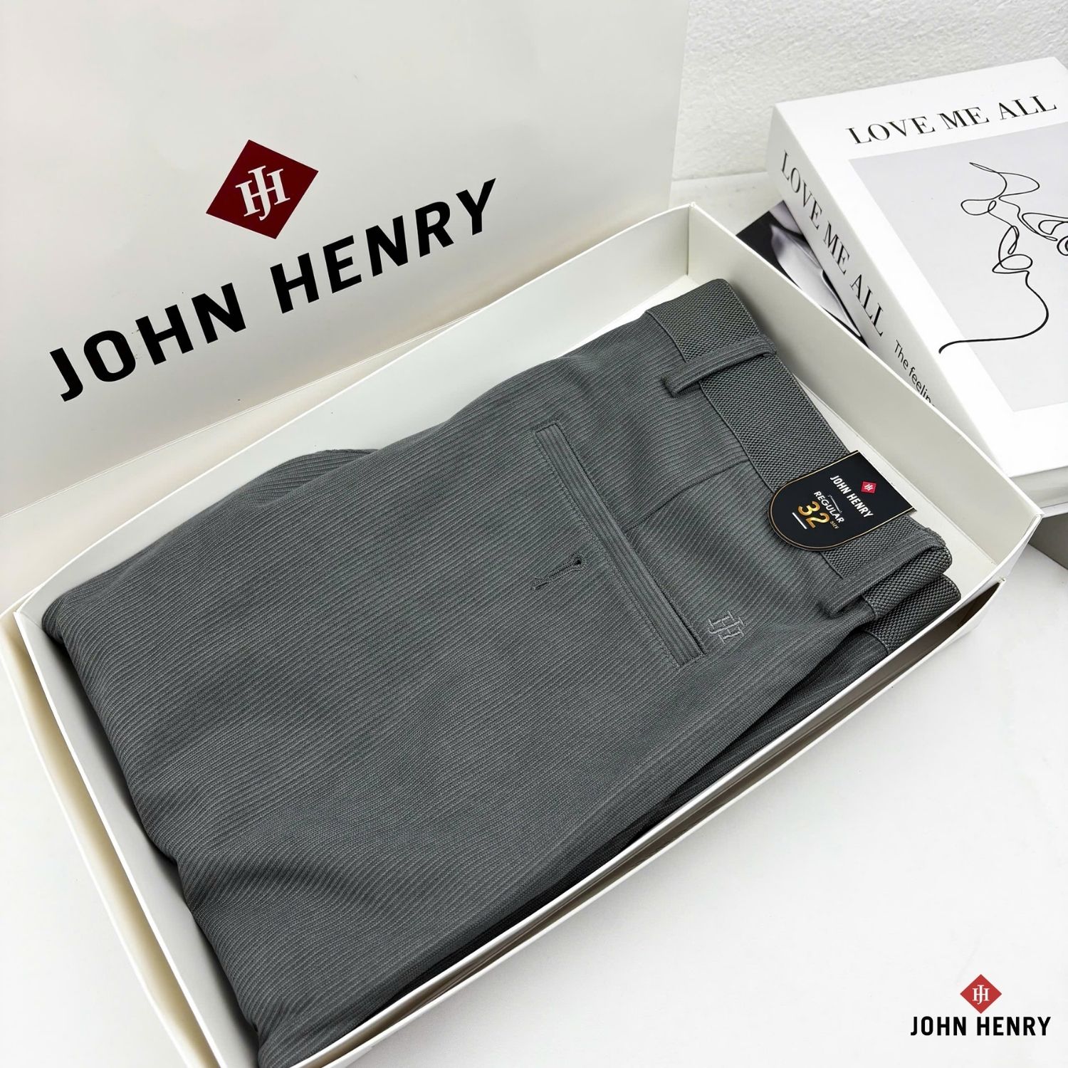 Quần Short Nam Form Trên Gối SP26SS04P-AK