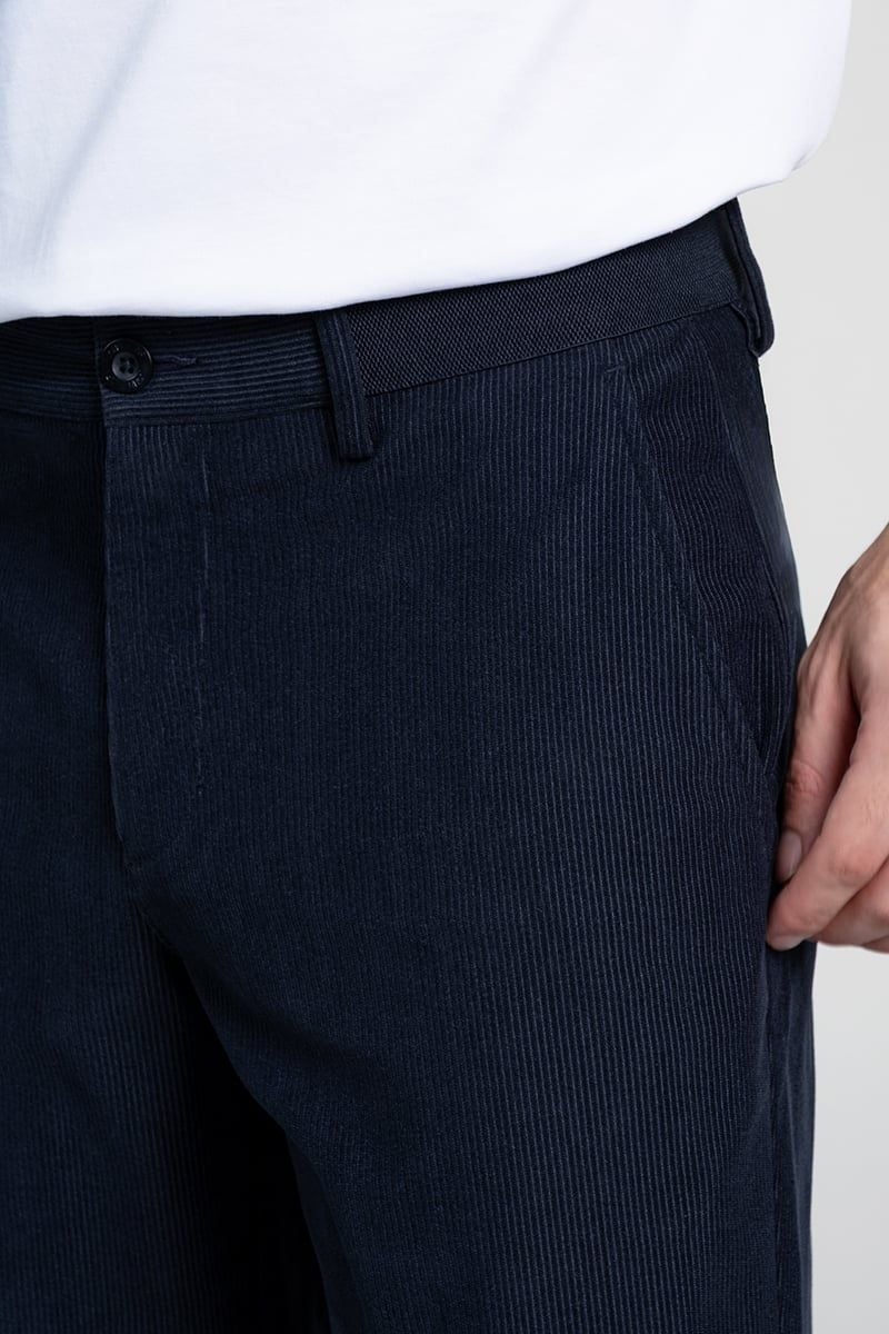 Quần Short Nam Form Trên Gối SP26SS04P-AK