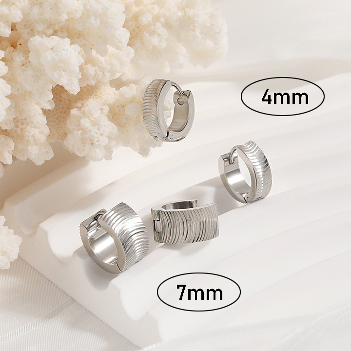 Bông tai Titan - TB005 - Khoen tròn khắc máy 7mm