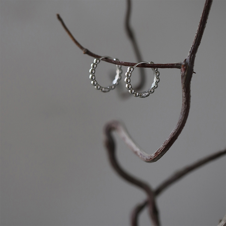 Bông tai Titan - TB204 - khoen tròn họa tiết bi