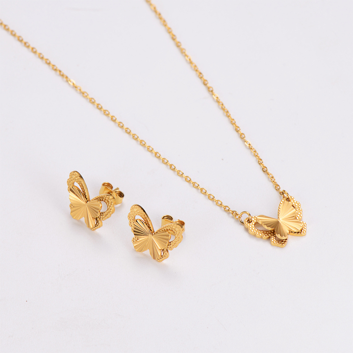 Bông tai Titan - TB236 - hồ điệp khắc máy cánh 2 tầng