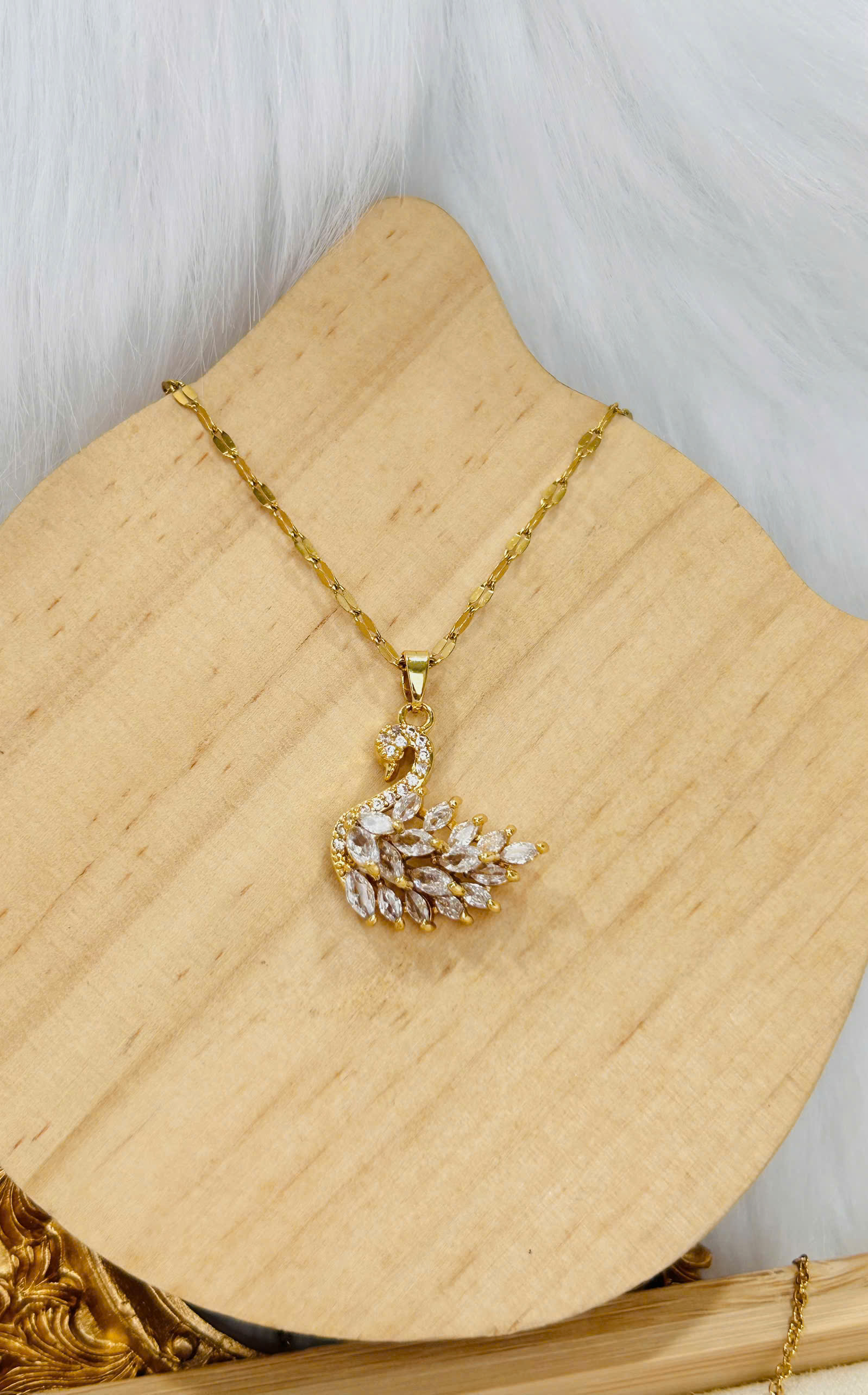 Dây chuyền Titan - BST nhiều kiểu dáng dây chuyền màu vàng