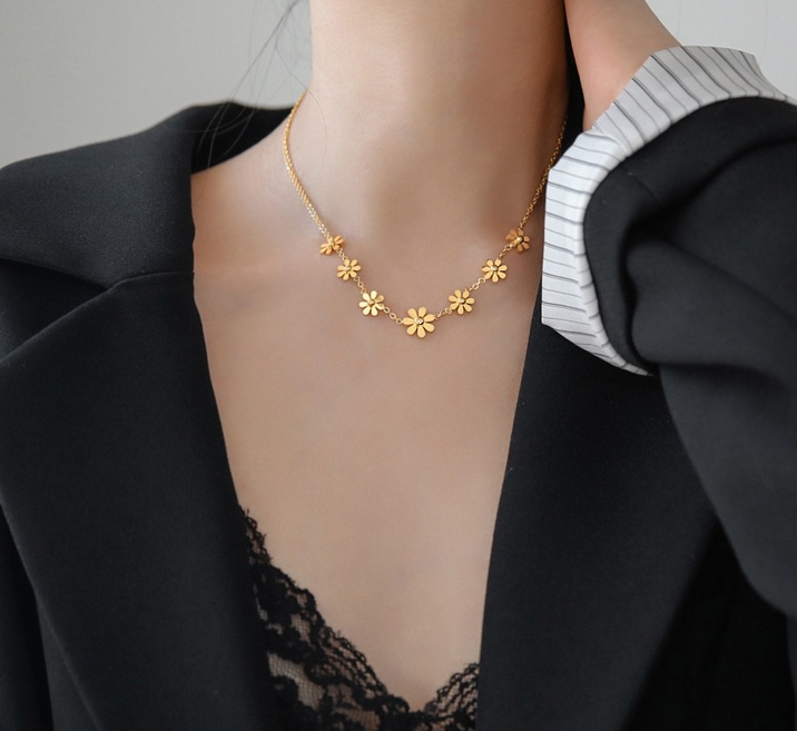 Dây chuyền Titan - TN043 - 7 hoa cúc