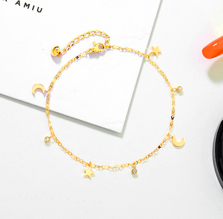 Lắc chân Titan - TA638 - trăng sao cách điệu màu vàng