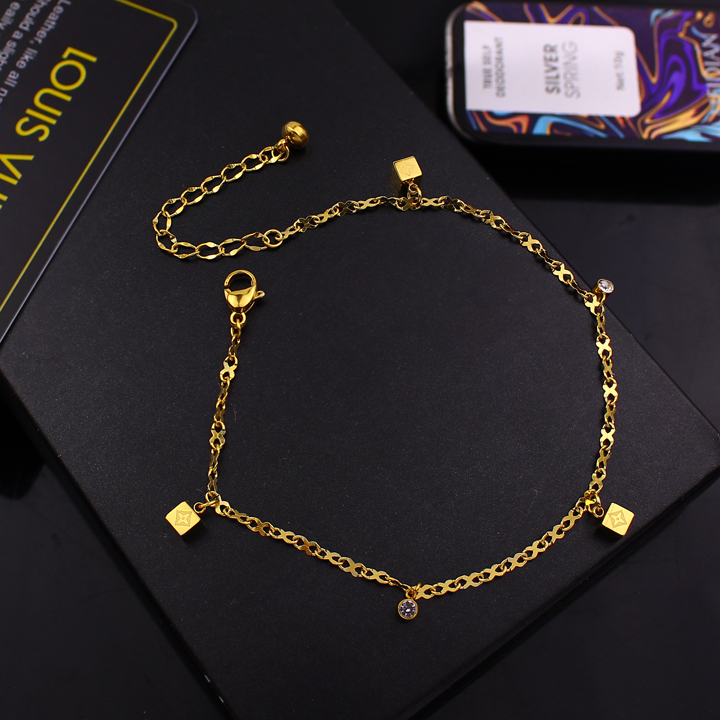 Lắc chân Titan - TA670 - Khối vuông LV