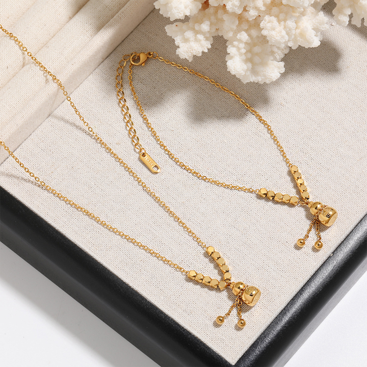 Lắc chân Titan - TA677 - hồ lô cách điệu hạt vuông