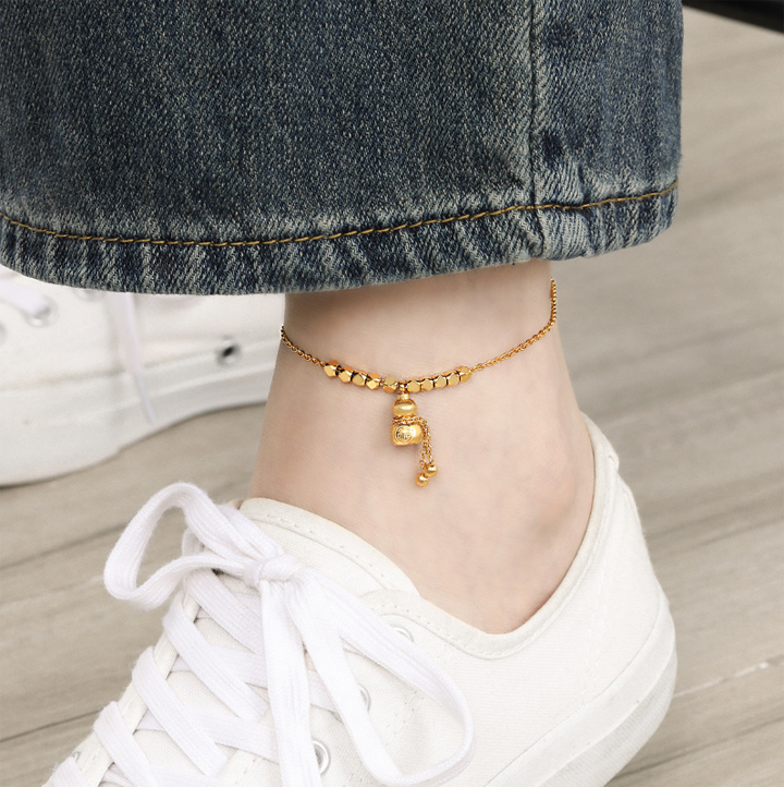 Lắc chân Titan - TA677 - hồ lô cách điệu hạt vuông