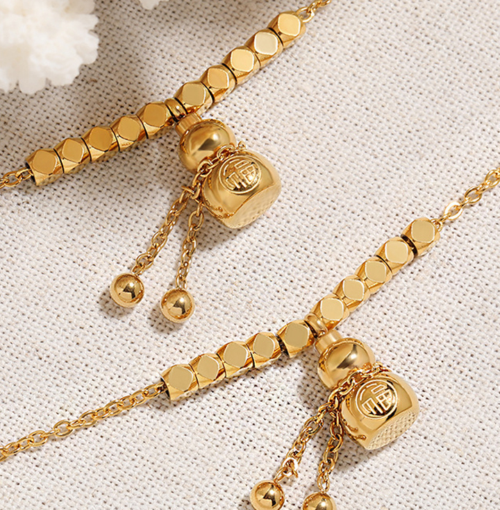 Lắc chân Titan - TA677 - hồ lô cách điệu hạt vuông