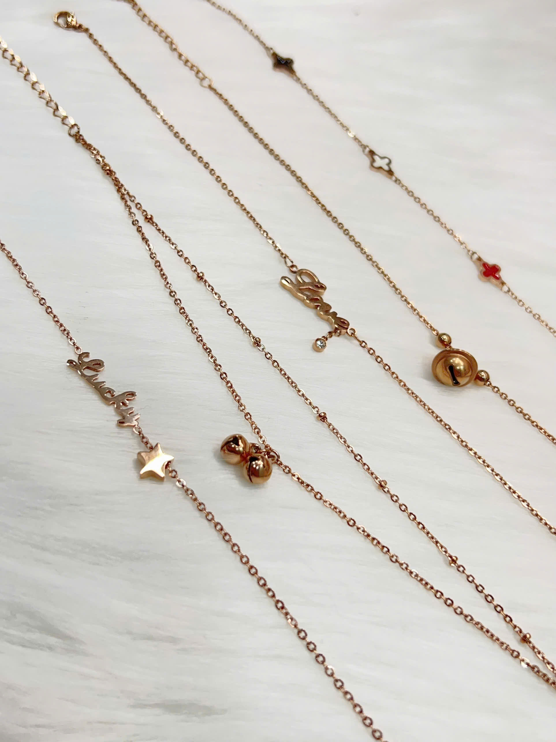 Lắc chân Titan - BST nhiều kiểu dáng màu vàng hồng