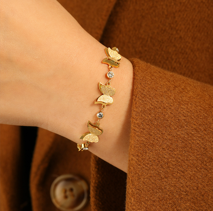 Lắc tay Titan - TA089 - con bướm dây rút