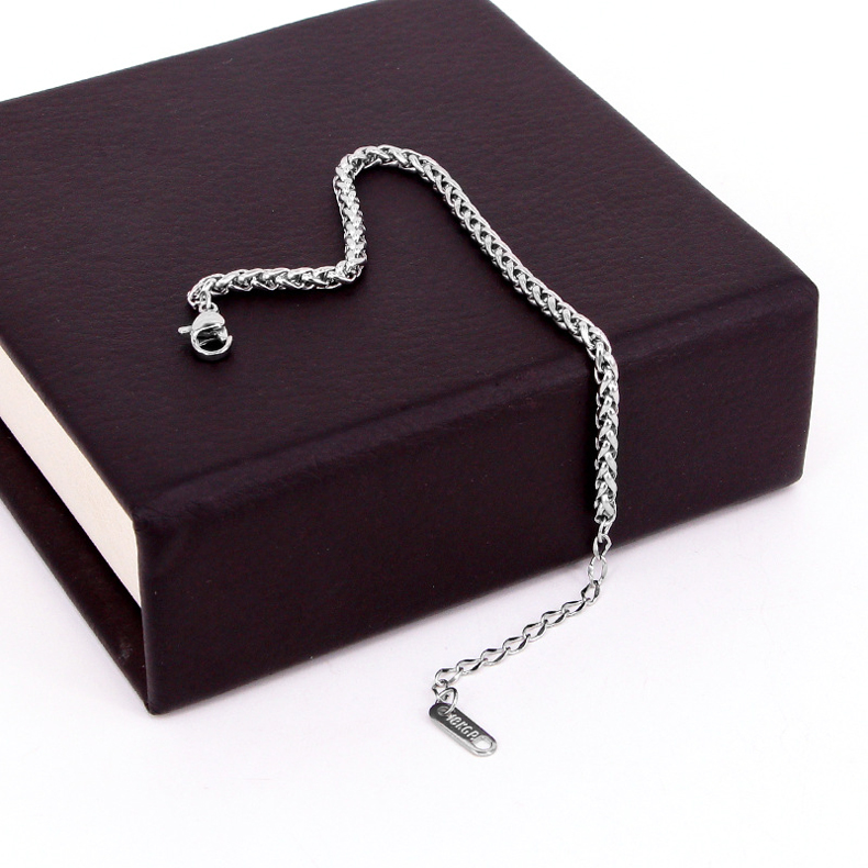 Lắc tay Titan - TA414 - kiểu dây bông dừa xoắn