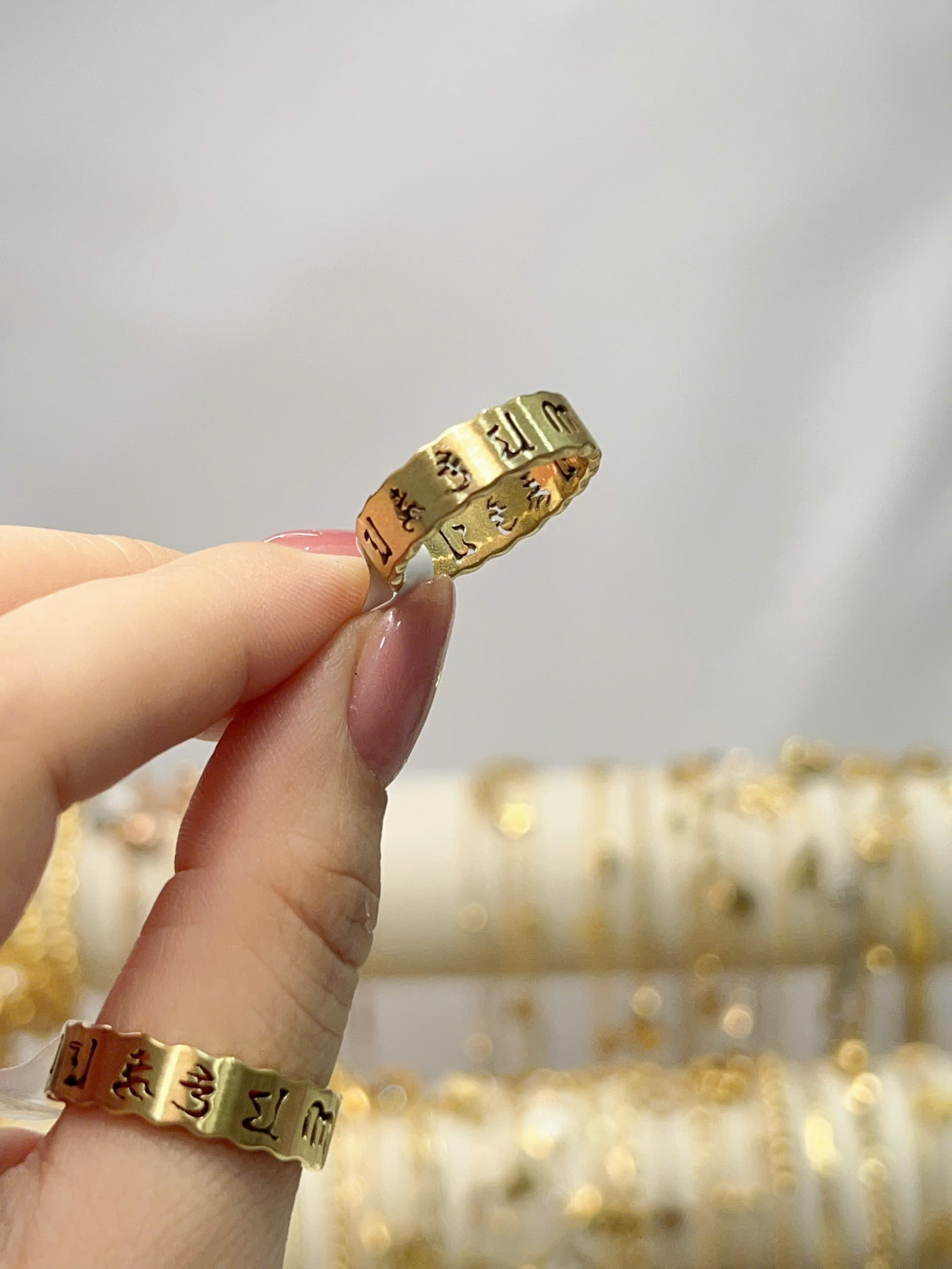 Nhẫn Titan - TC222 - Lục tự đại minh chân ngôn | Unisex